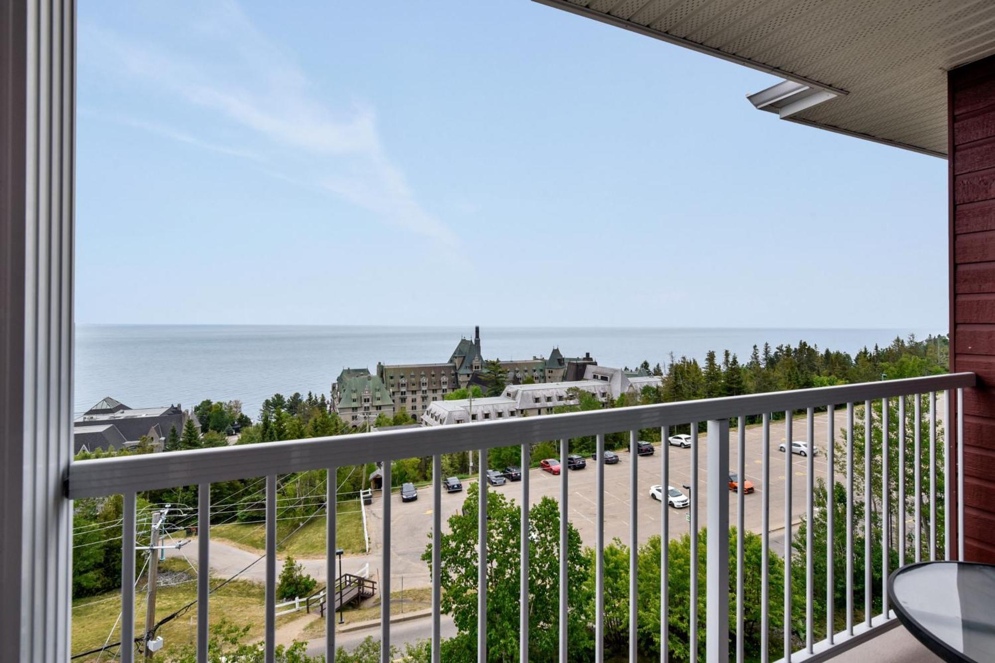 Hotel Et Pavillons Le Petit Manoir Du Casino La Malbaie Ngoại thất bức ảnh