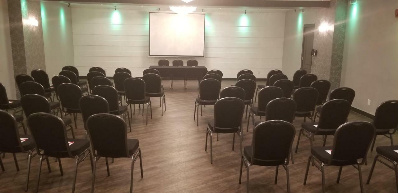 Hotel Et Pavillons Le Petit Manoir Du Casino La Malbaie Ngoại thất bức ảnh
